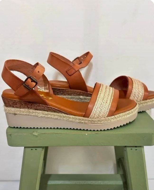 DAZZLE LEATHER SANDALS - LINO