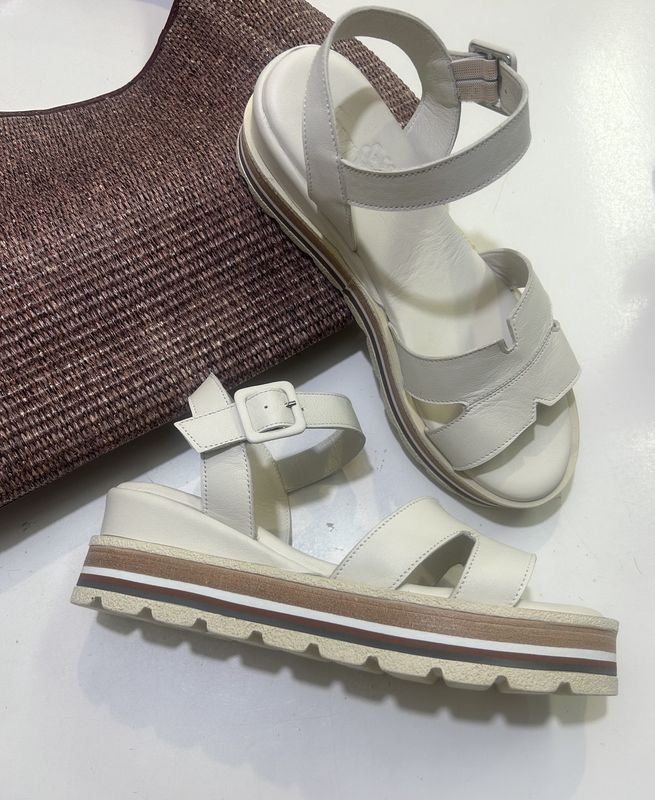 NATTY LEATHER SANDALS - CREAM