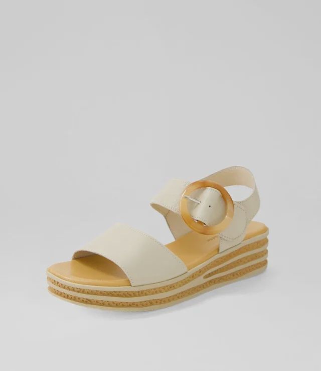 CUBBIE LEATHER SANDAL - ALMOND