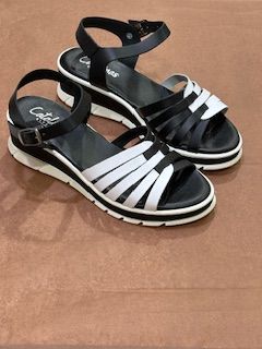 SABERO WEDGES - BLACK &amp; WHITE