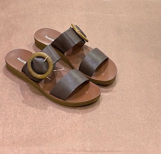 DAMANI BUCKLE SLIDE - CHOC