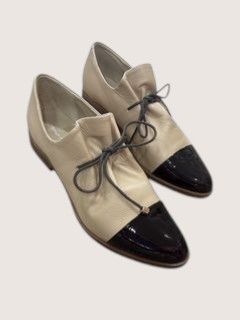 KOTTY PATENT FLAT - CHOC/CAMEL