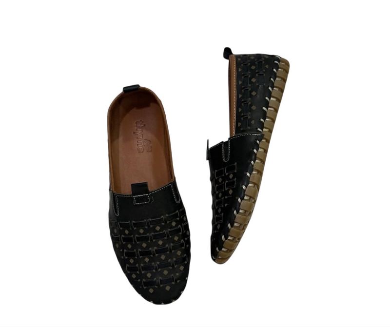 TOTEM LEATHER FLATS - BLACK BLACK