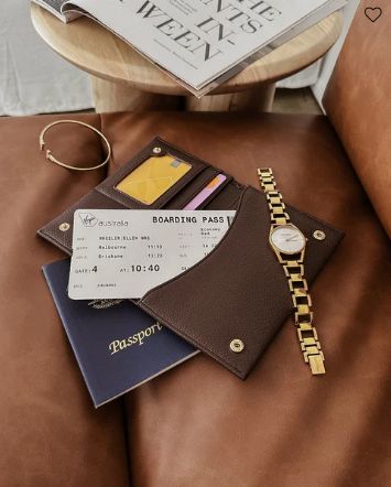 VENICE PASSPORT HOLDER - CHOC