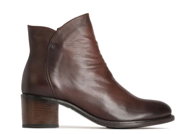 ROBBI LEATHER BOOT - CHESTNUT