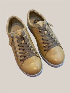 TOKEN LEATHER SNEAKER - CAMEL