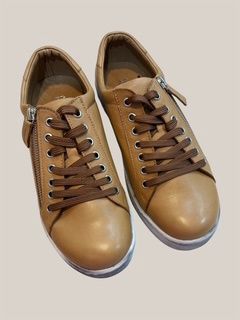 TOKEN LEATHER SNEAKERS - BRANDY