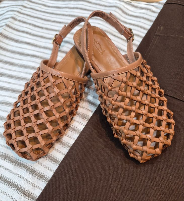 PAREE LEATHER FLAT - TAN