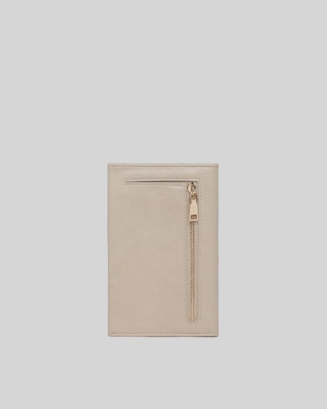 VENICE PASSPORT HOLDER - S/MALT
