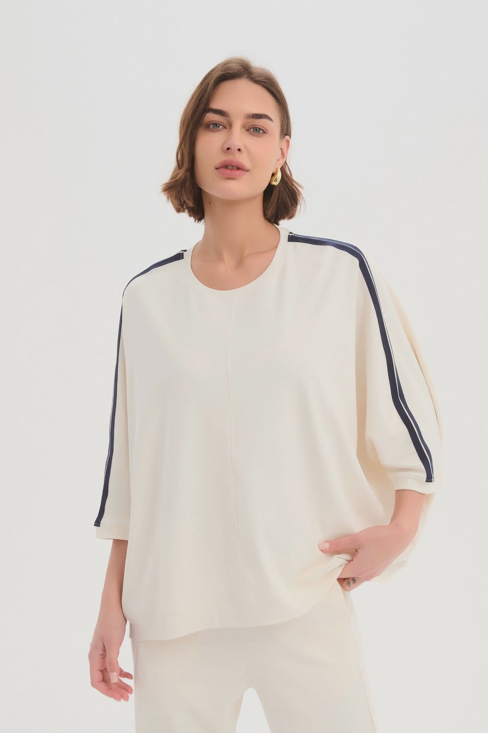 CLARITY OVERSIZED 3/4 TEE - CREAM
