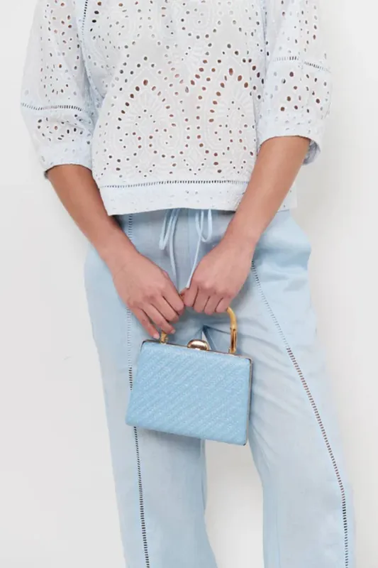 BAMBOO HANDLE WEAVE BAG BLUE - ADORNE