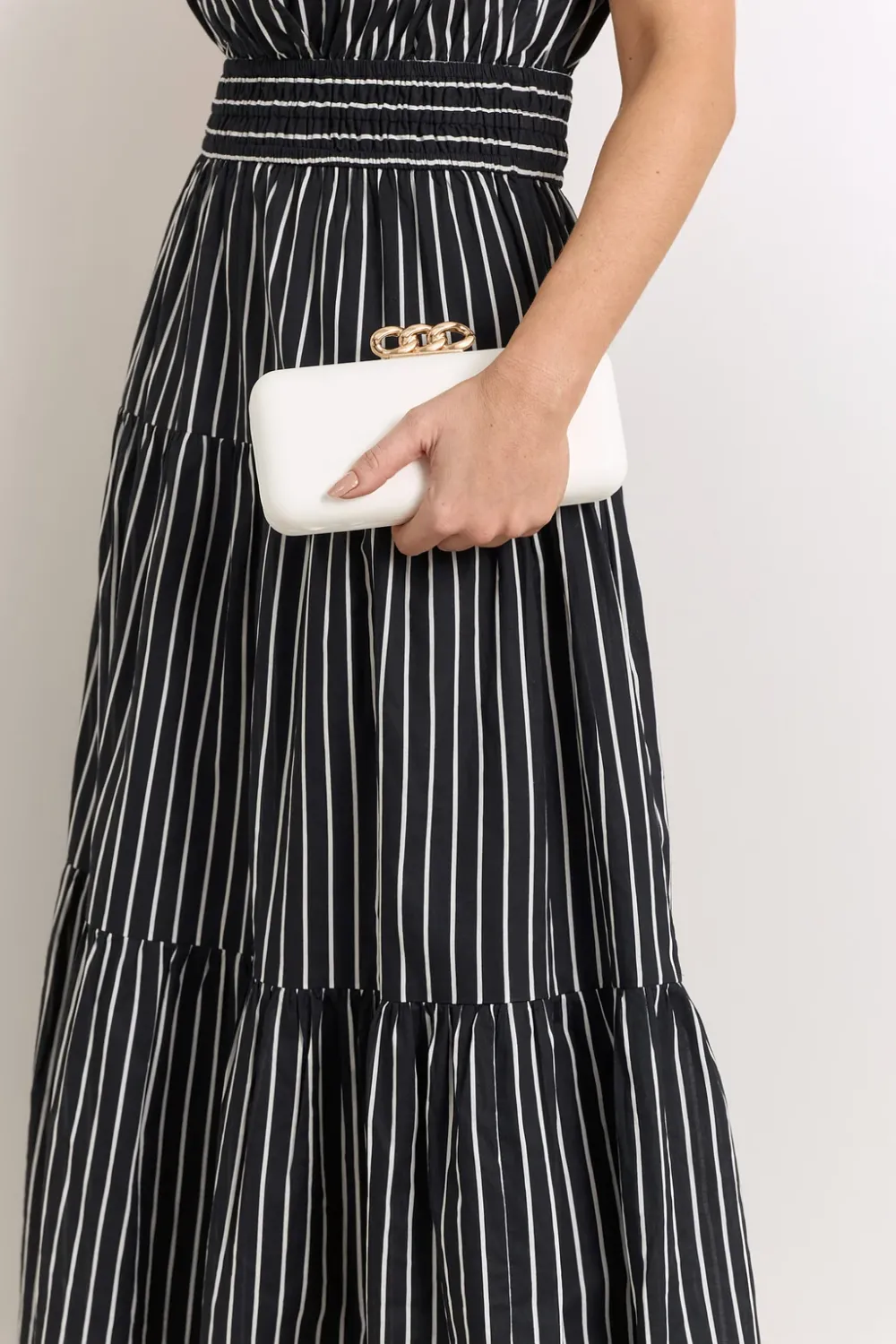 ADORNE CASPER CHAIN STRUCTURED WOMEN'S CLUTCH - WHITE/GOLD