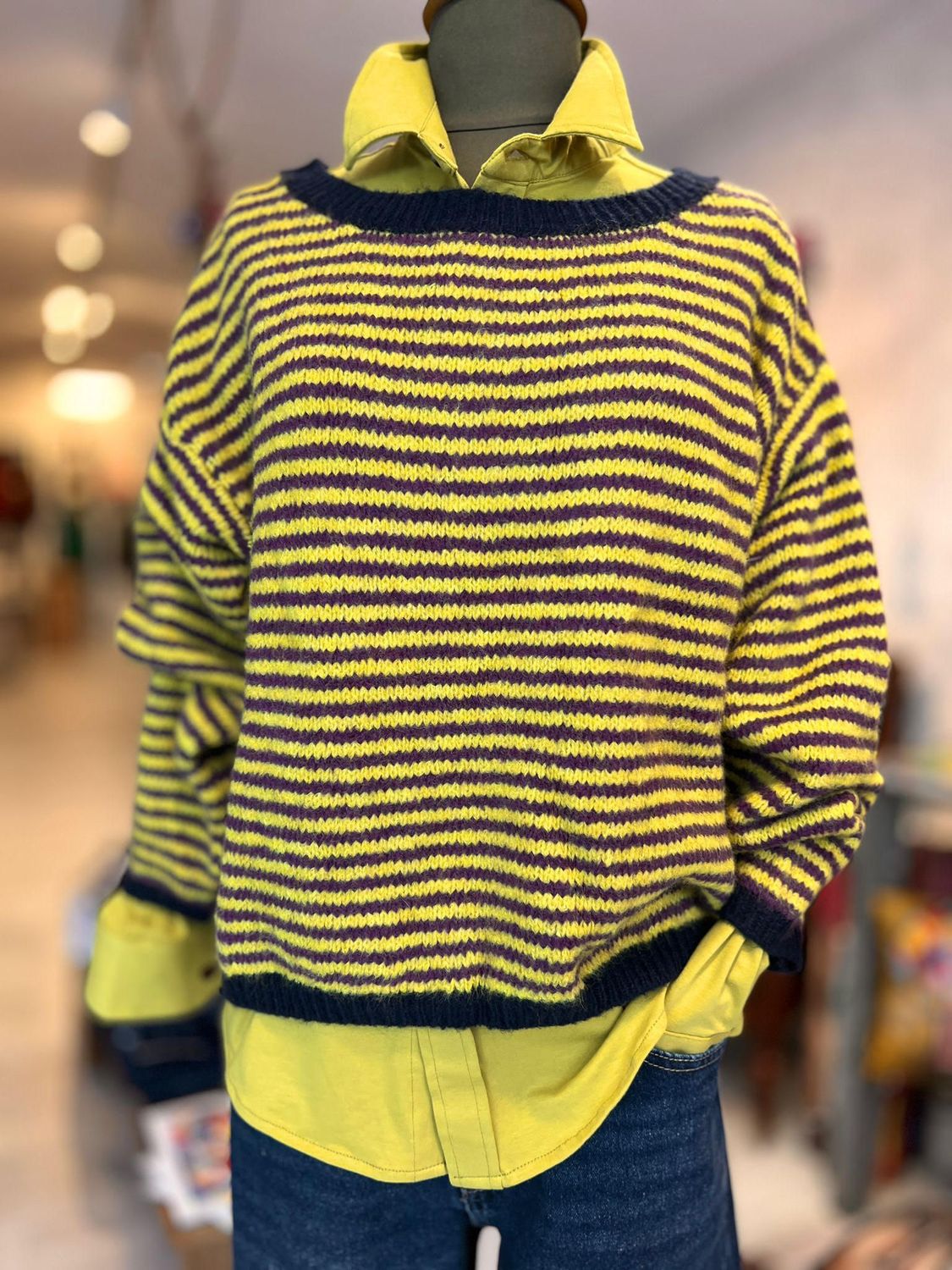 Kuschelpulli mit Streifen, senfgelb/dunkelblau