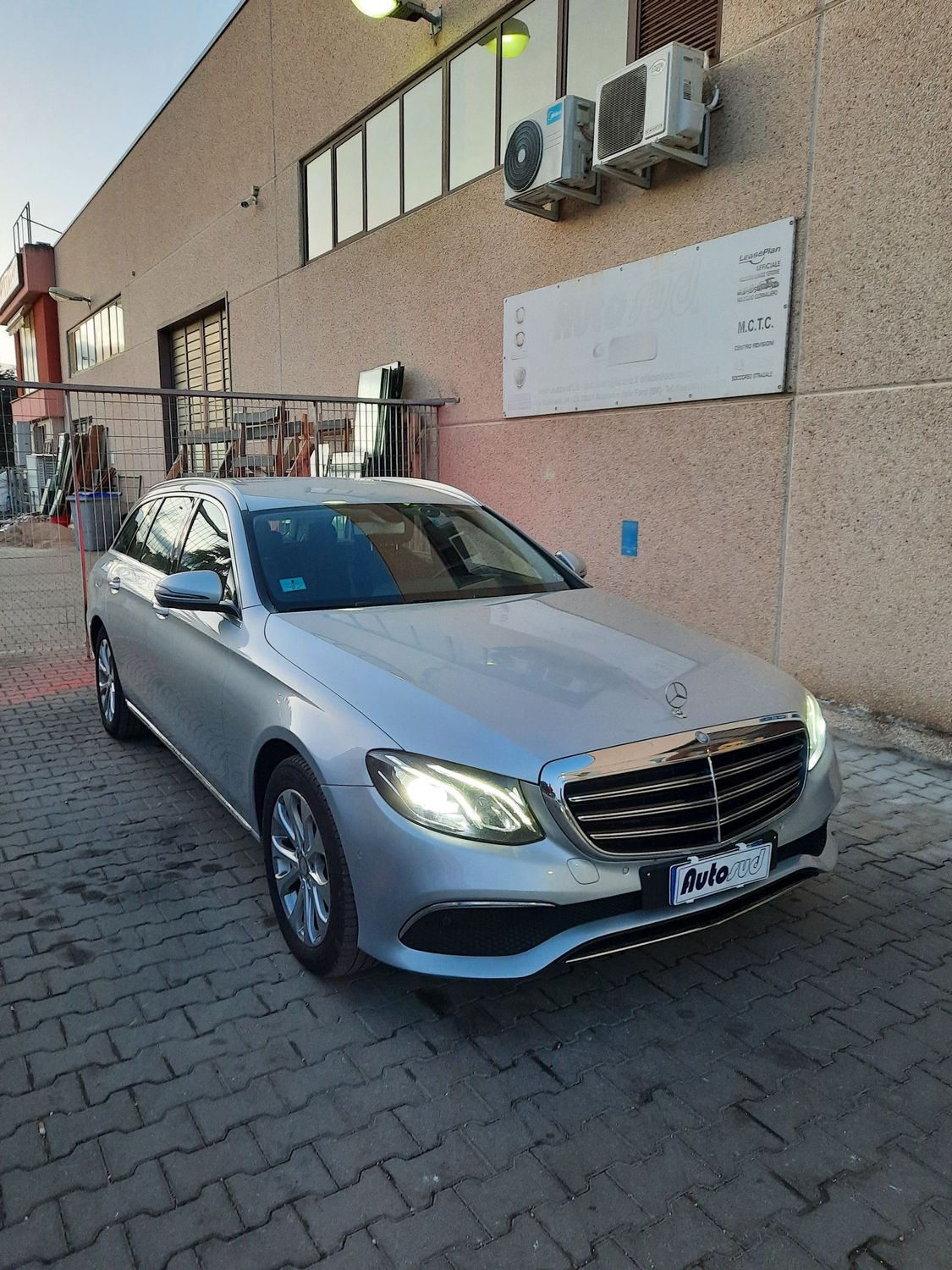MERCEDES E220 CDI SWAUTO PREMIUM