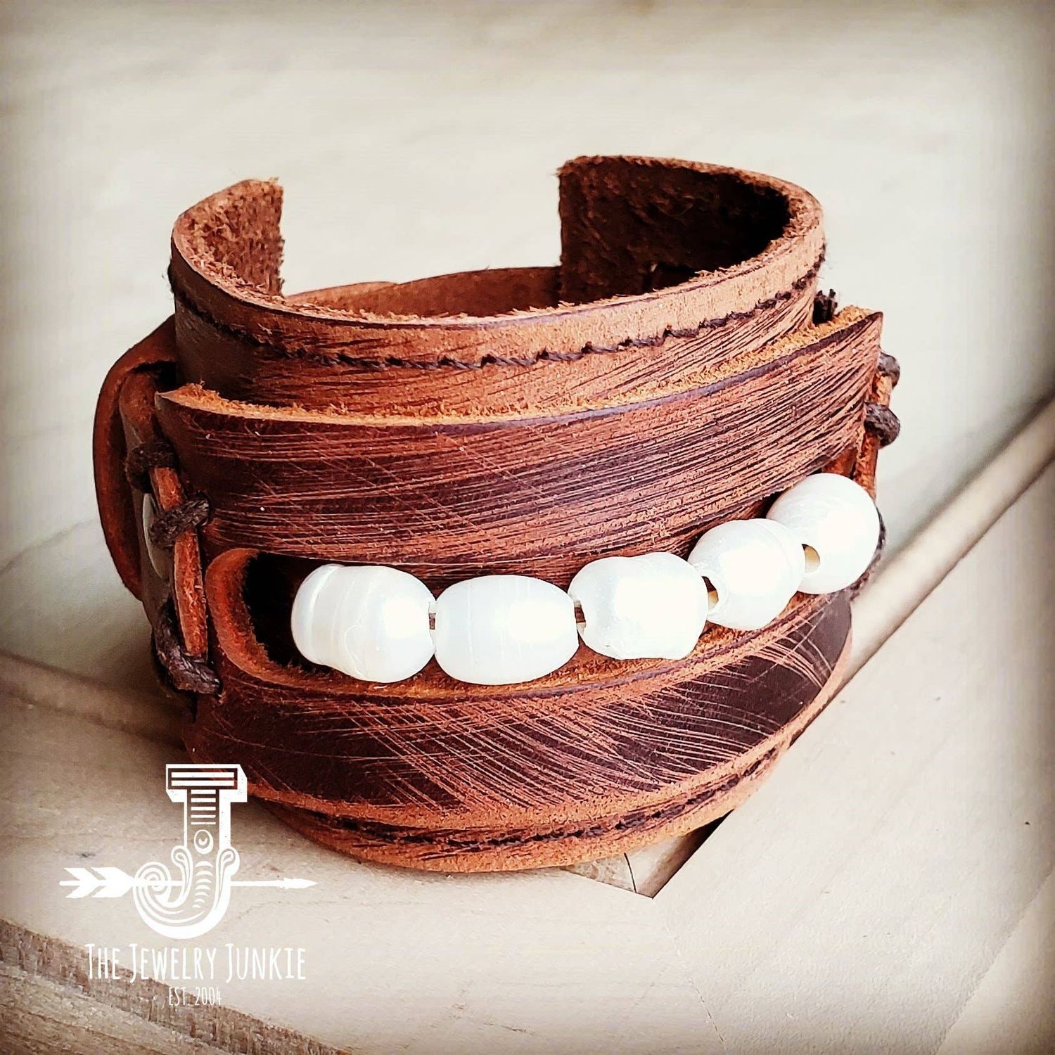 Vintage Leather Cuff with Freshwater Pearl Accent Strand 004