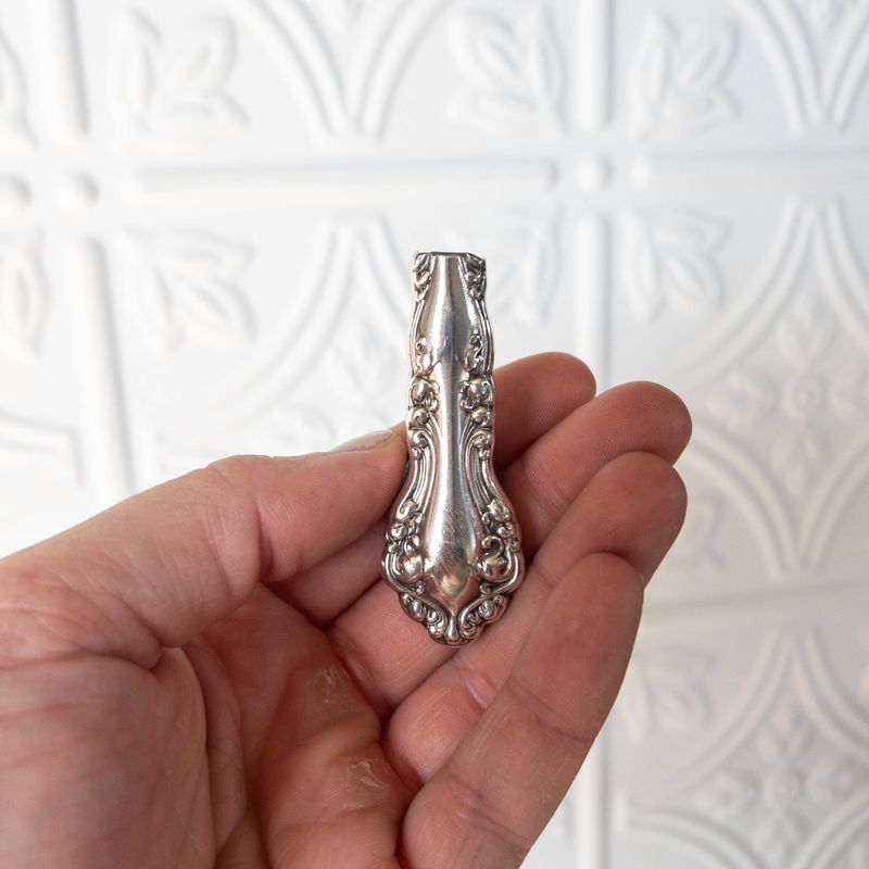 Tiny Silverware Vase Magnet: Vase W/No Flowers