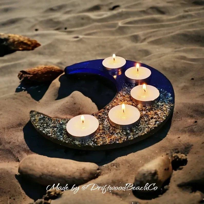Moon shaped candle T-light holder