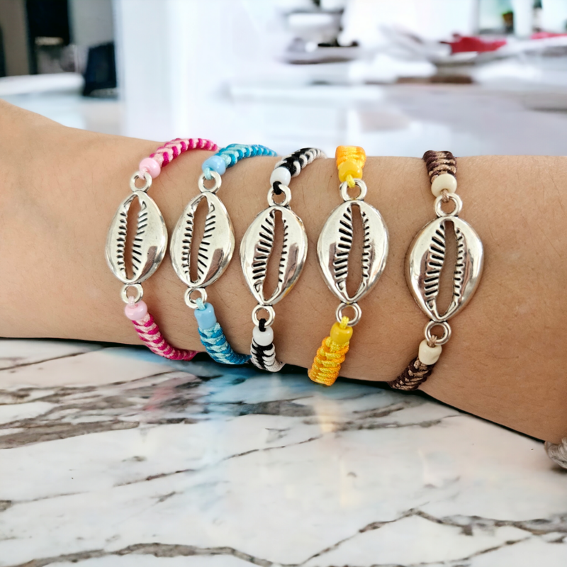 Metal shell charm macramé friendship bracelet/anklet