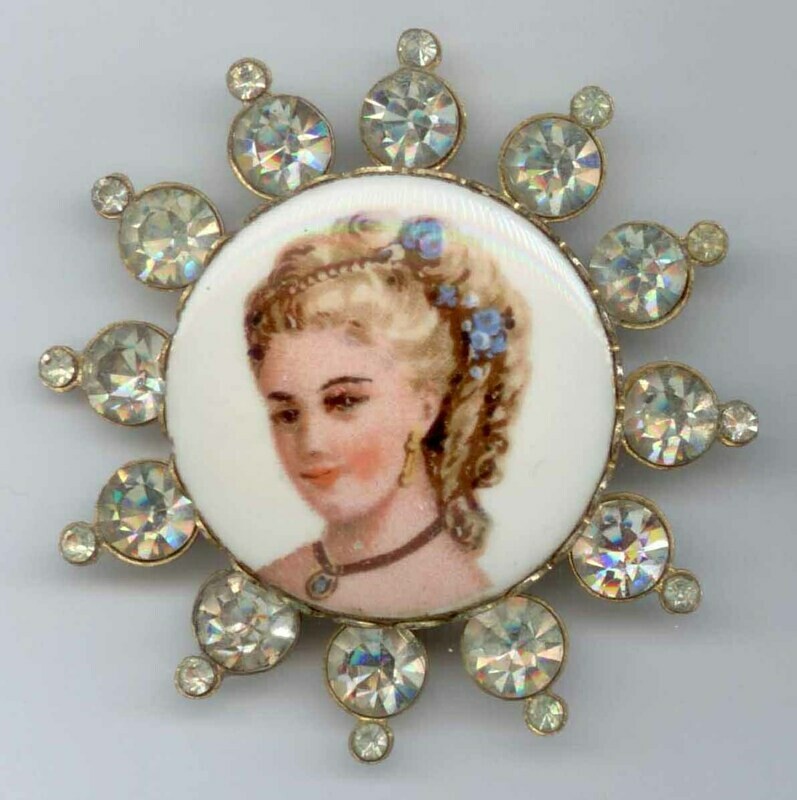 Porcelain in Metal