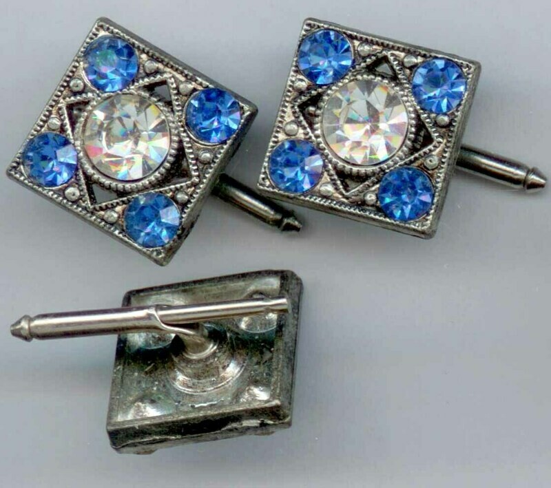 Link Set with Telescoping Backs