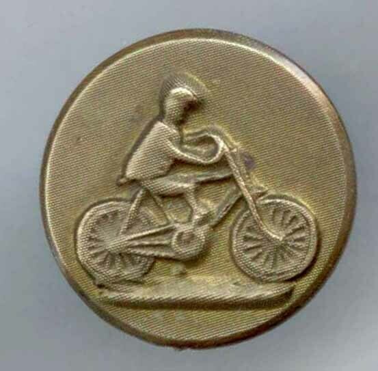 Metal Bicycle, Stud