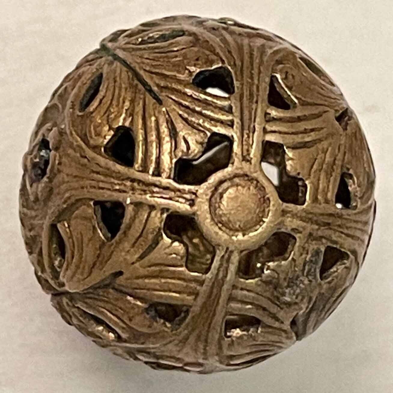 Cricket Cage, Ball