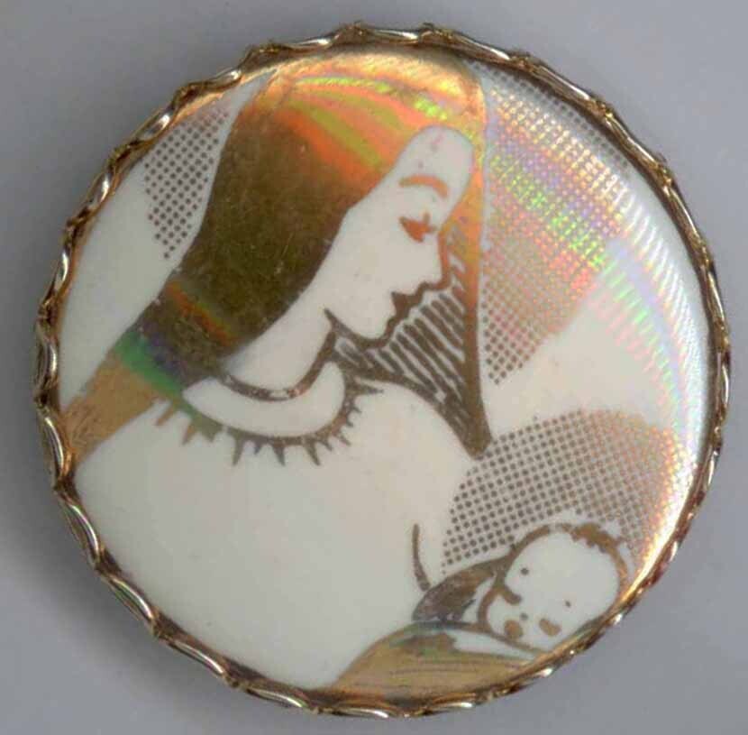 Porcelain in Metal, Mother and Baby