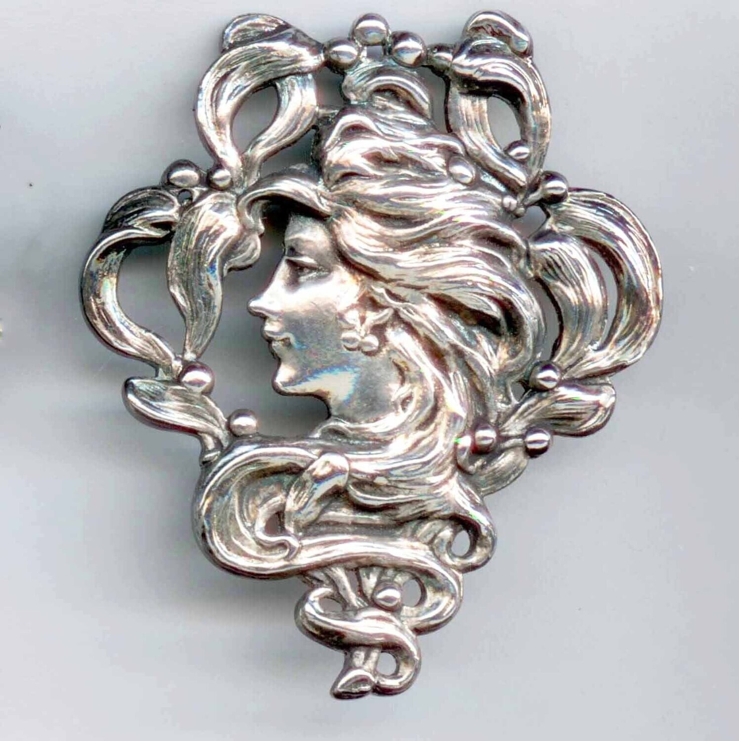 White Metal, Head