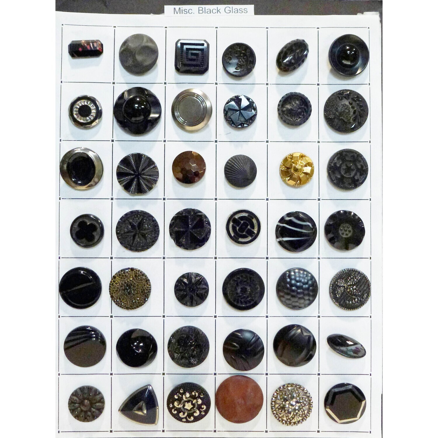 Card of 42 Medium Black Glass