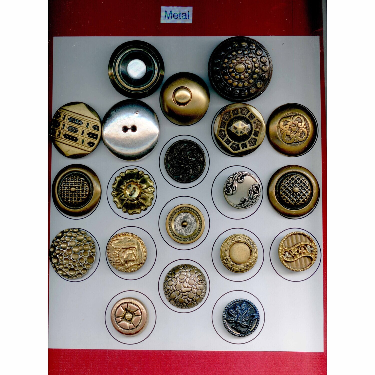 20 Medium and Large Metal Buttons