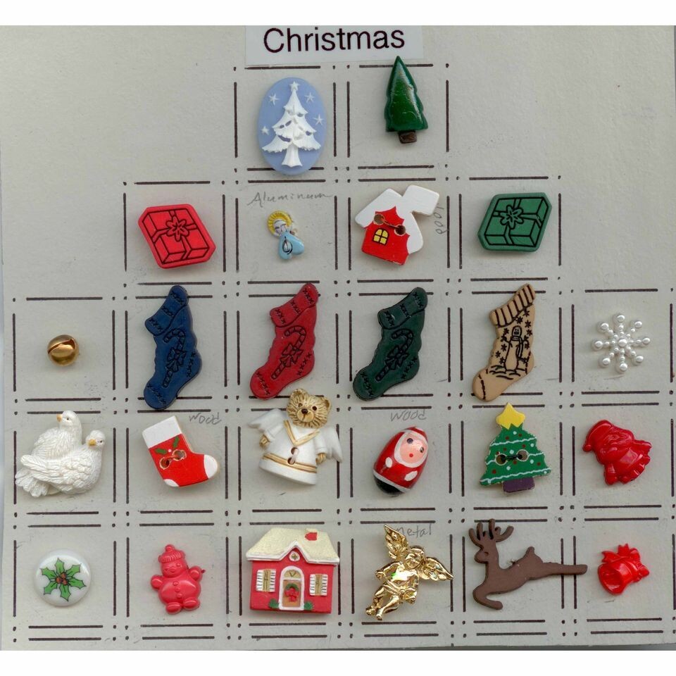 24 Christmas Buttons