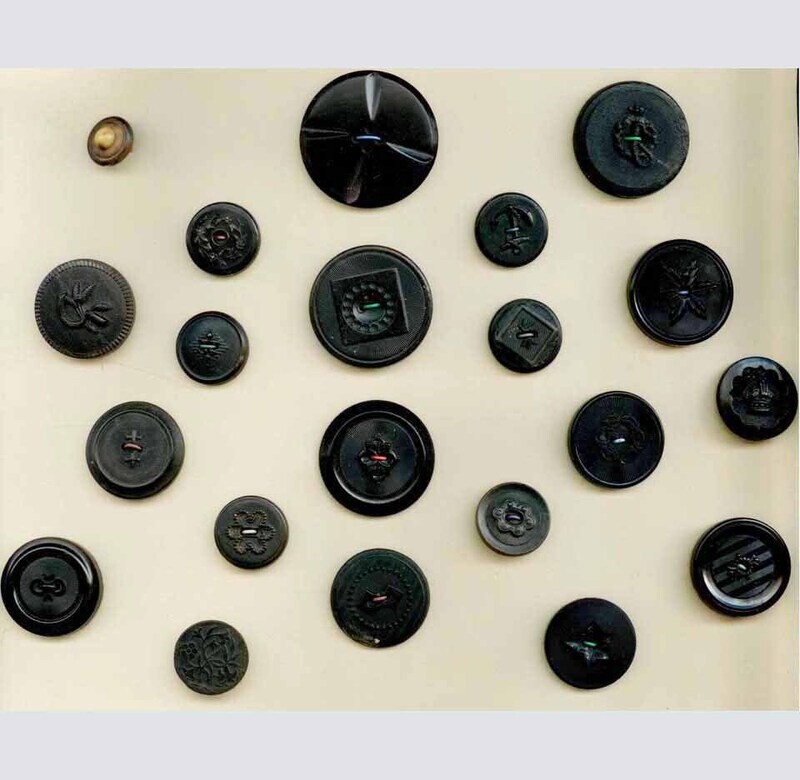 12 Horn Buttons