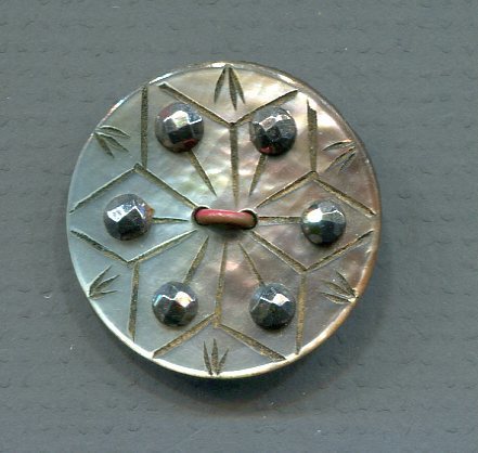 Pearl, Sew Through with Cut Steels