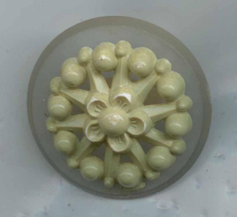 Button-on-Button, Polymer