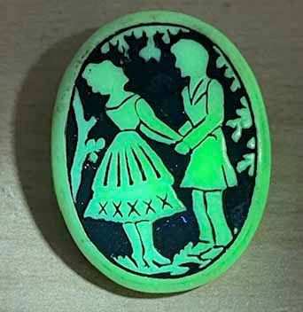 Glass, Glows Green
