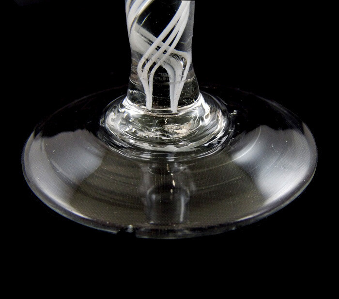 North German or English thread glass, 2nd half of the 18th century.