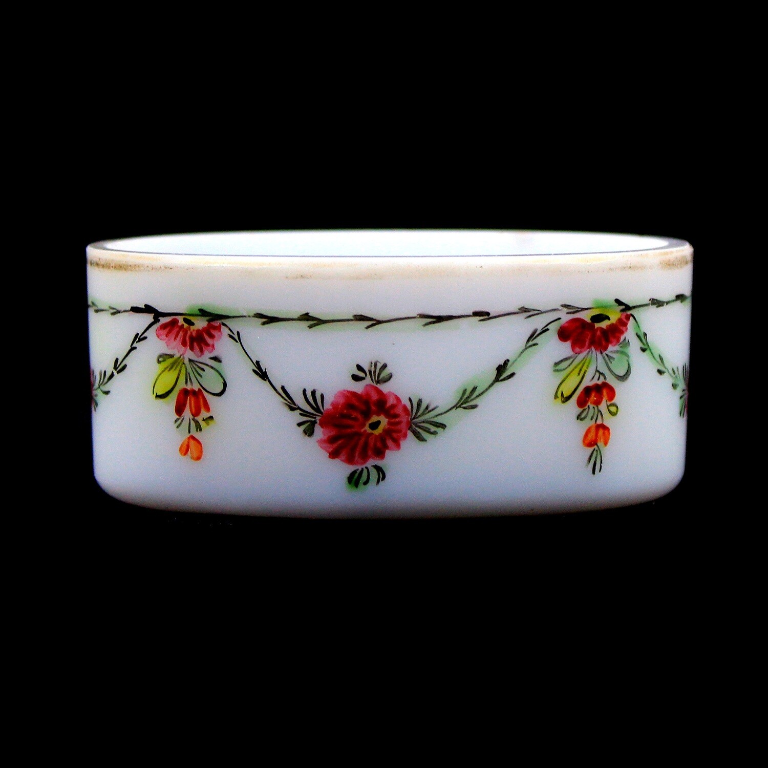 Spice bowl made of milk glass with enamel painting, Bohemia, 2nd half of the 18th century.