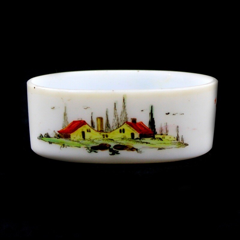Spice bowl made of milk glass with enamel painting, Bohemia, 2nd half of the 18th century.
​