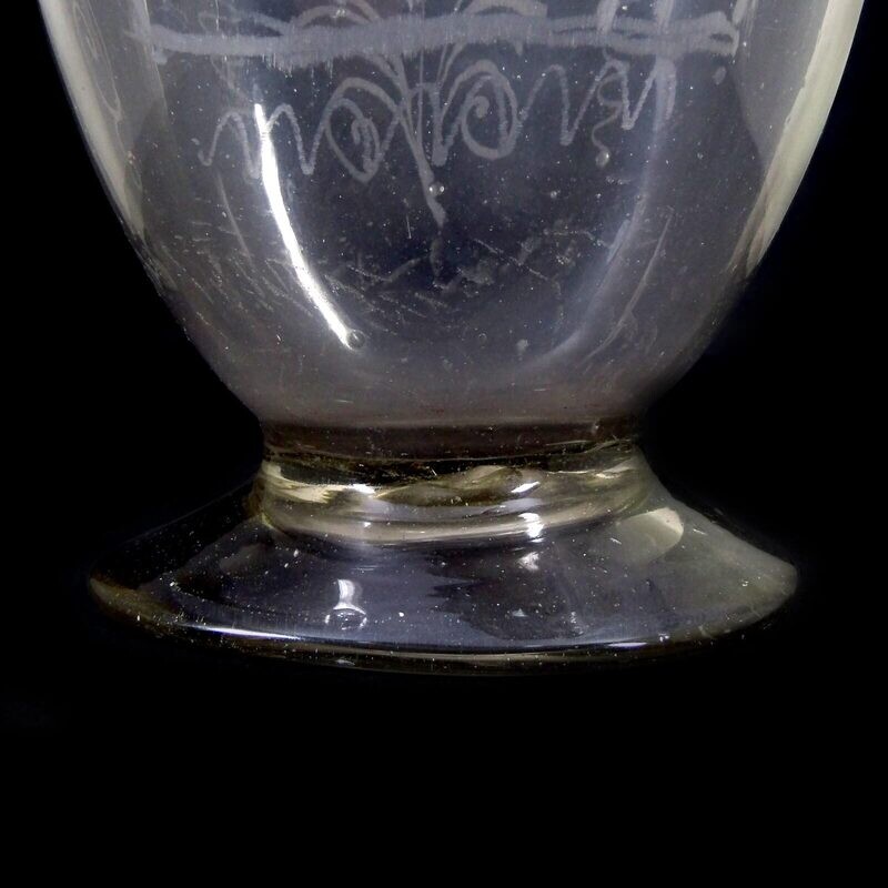 Large narrow-necked jug with pewter lid and slipped decoration, Middle German, 18th century.