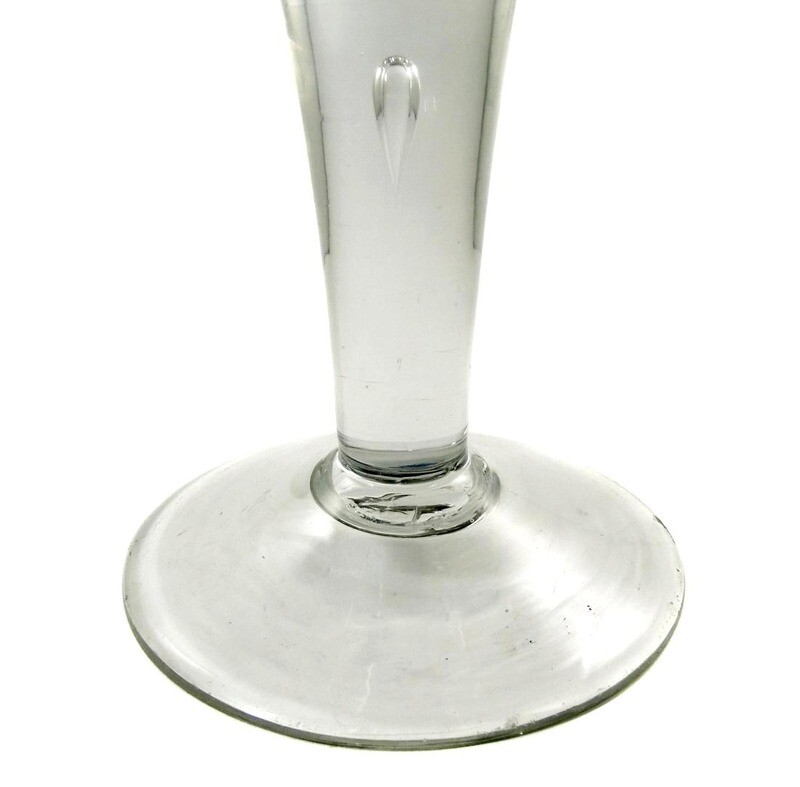 Gr. Pointed goblet with teardrop-shaped air beads in the shaft, Weserbergland, 18th century.
