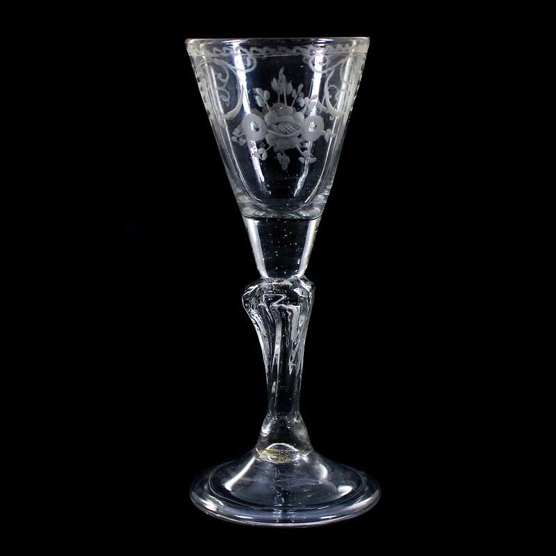Goblet with folded rim, bowl with hanging border, Thuringia 18th century.