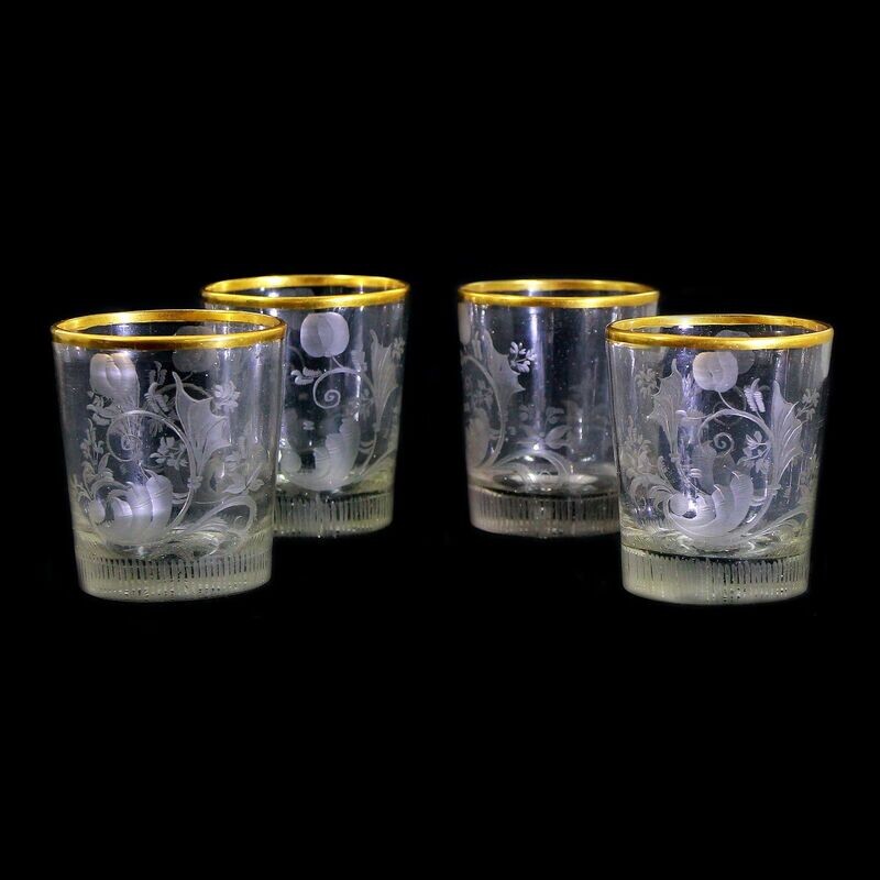 4 cups with gold rims, Waldecker Stern, Lauenstein or Schorborn around 1780