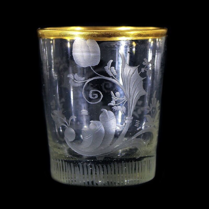 4 cups with gold rims, Waldecker Stern, Lauenstein or Schorborn around 1780