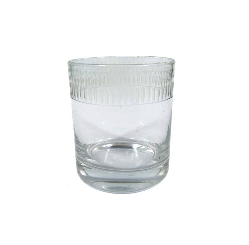 Small cup with lancet-cut border &amp; pinhead flowers, Lauenstein