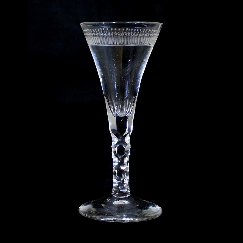 Lauenstein flute with lancet cut border and pin head flowers