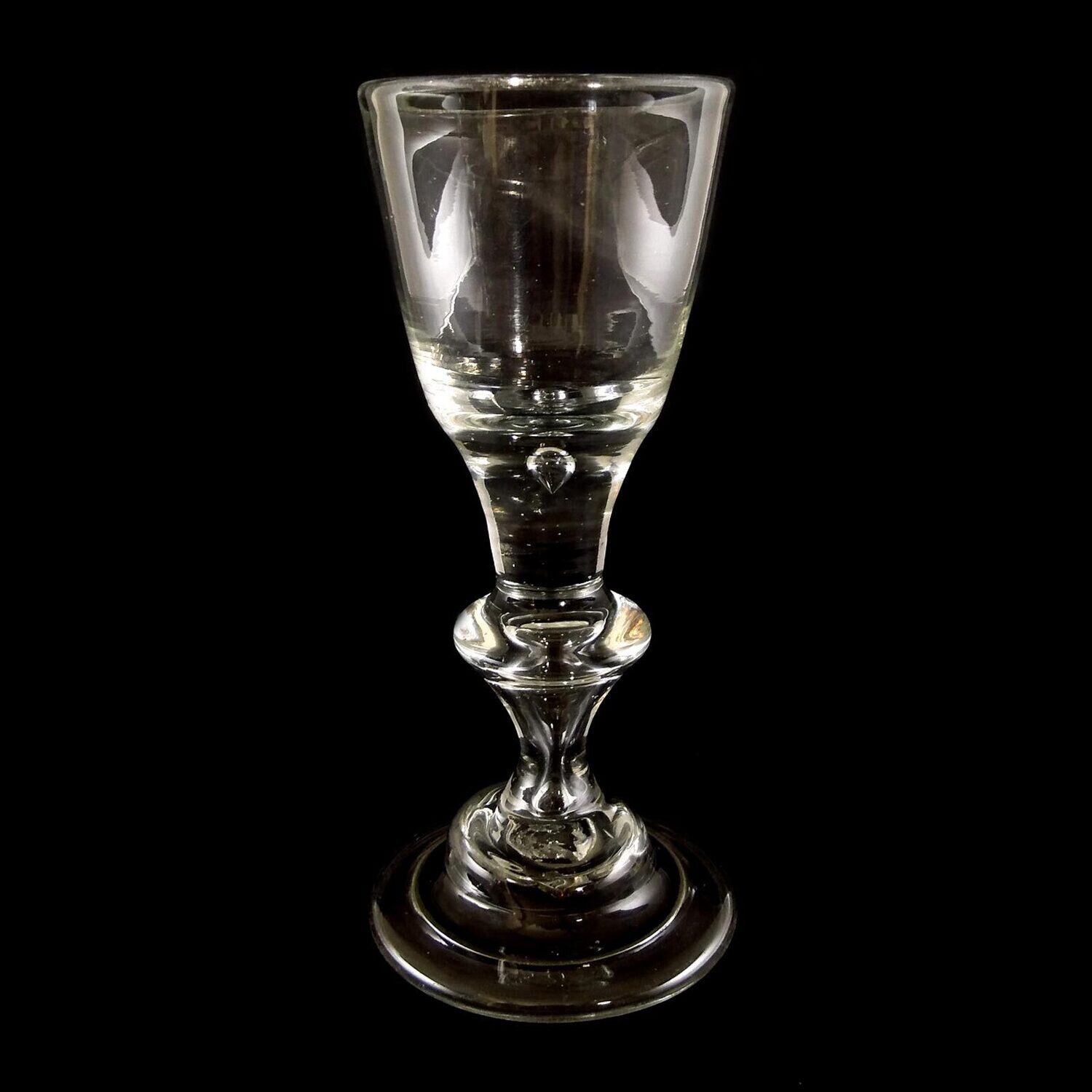 Lauenstein goblet with bell base, air pearl in nodus &amp; shaft, end of 18th century.