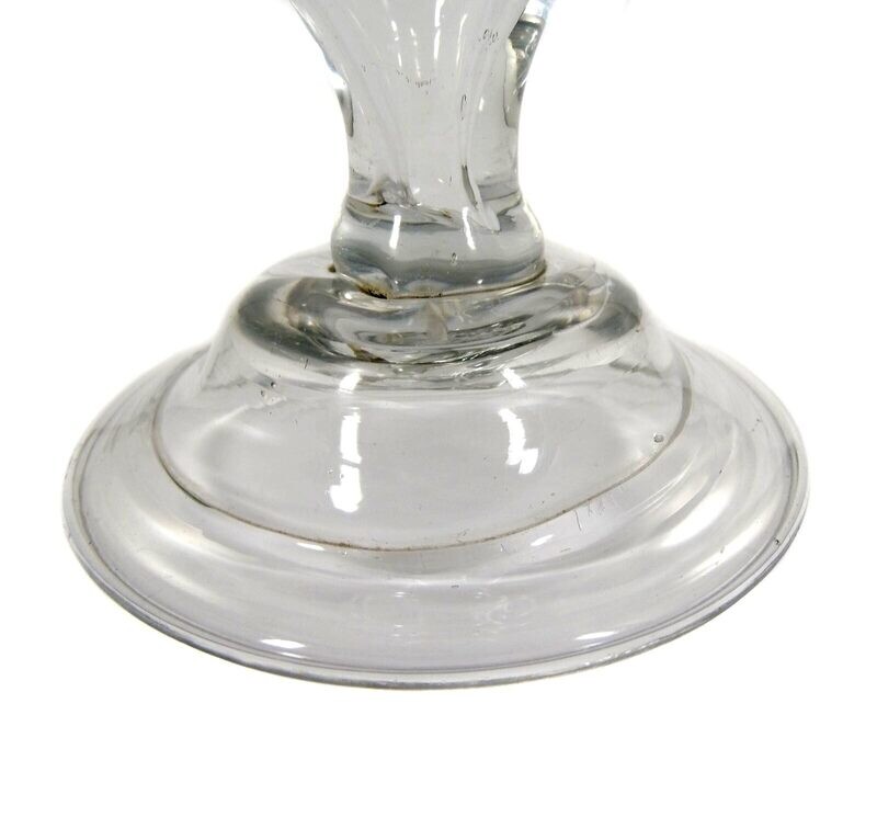 Lauenstein goblet with bell base, 2 rows of air beads, late 18th century.