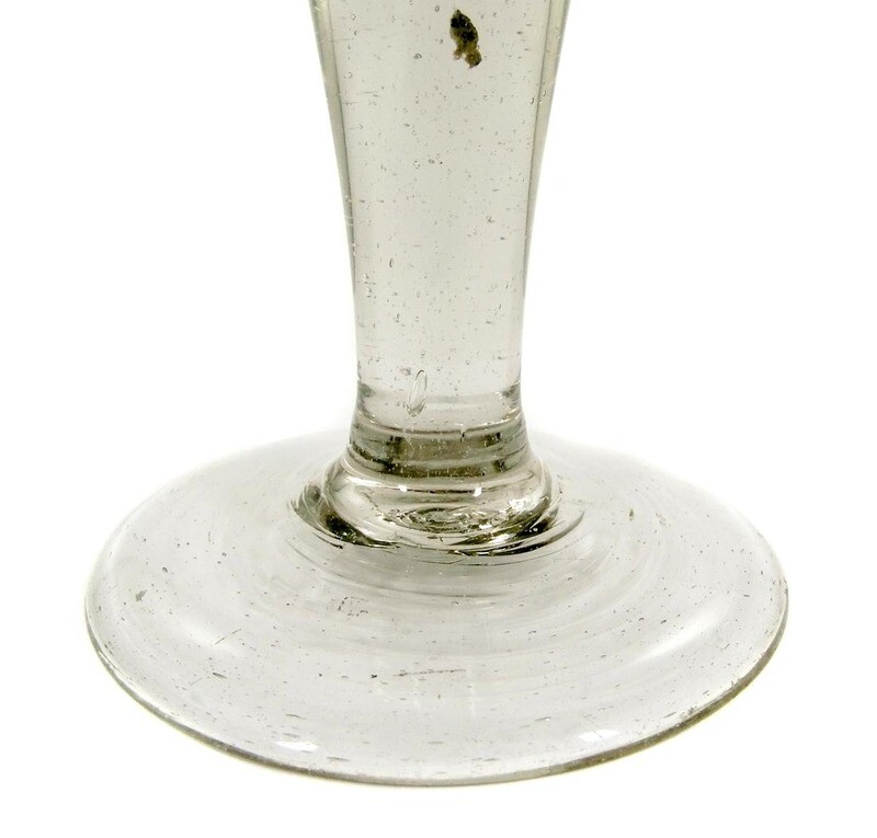 Lauenstein pointed goblet made of gray-tinged glass with air beads, 2nd half of the 18th century.