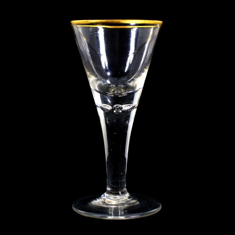 Lauenstein pointed goblet with gold rim and engraved air beads around 1770