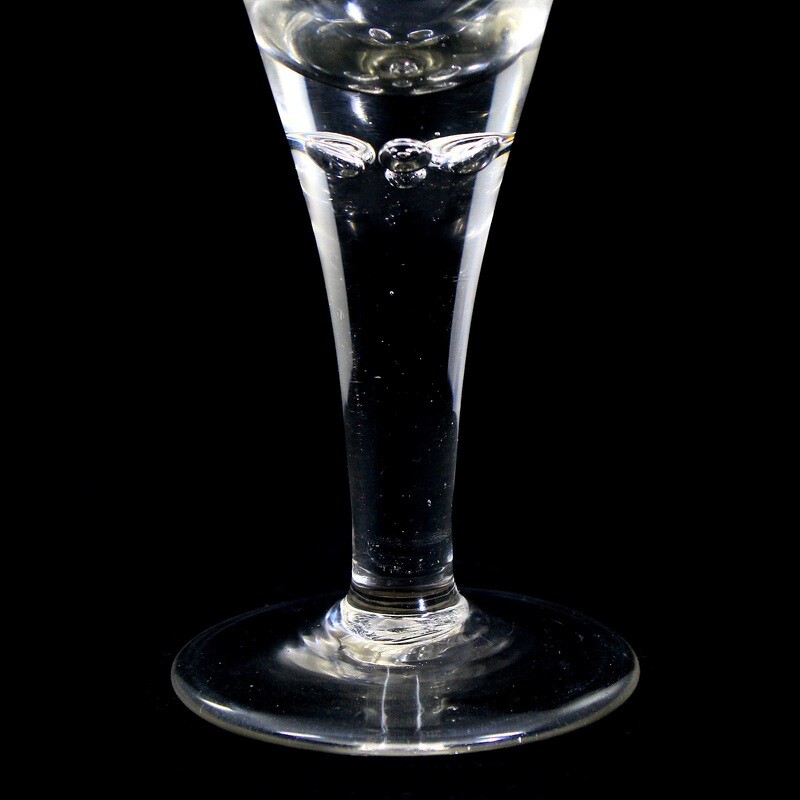 Lauenstein pointed goblet with gold rim and engraved air beads around 1770